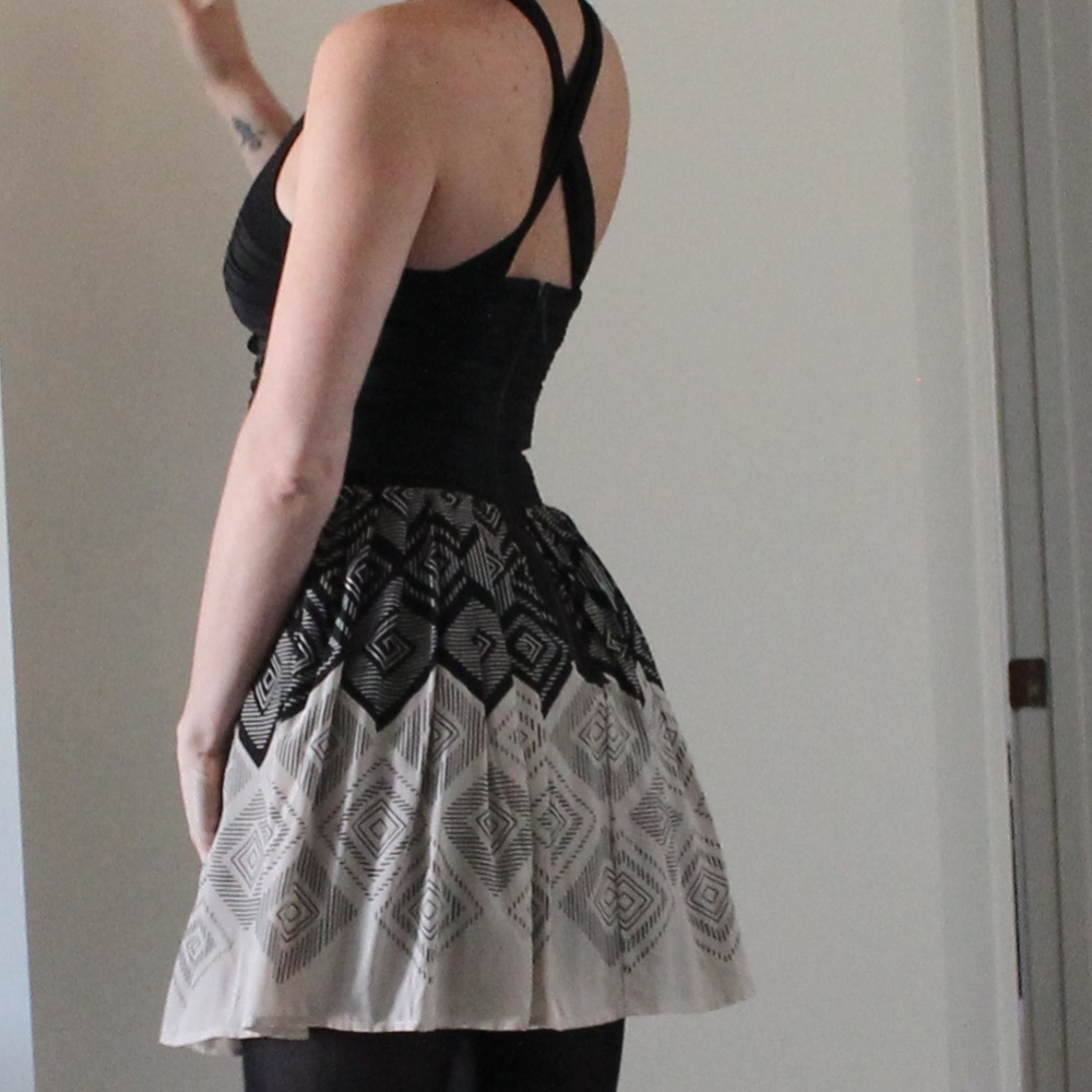 BEBE beaded geometric mini dress - Picture 3 of 9